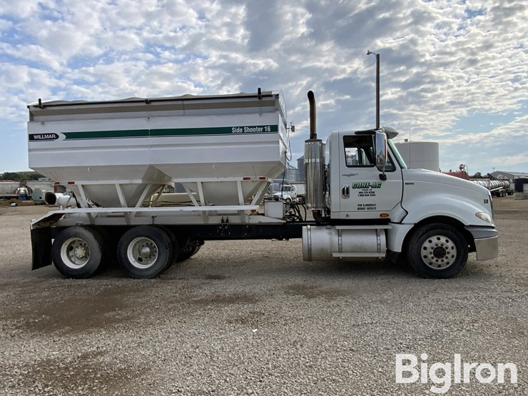 2012-international-prostar-image-4
