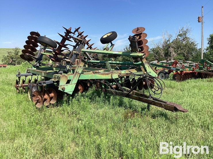 john-deere-331-image-3
