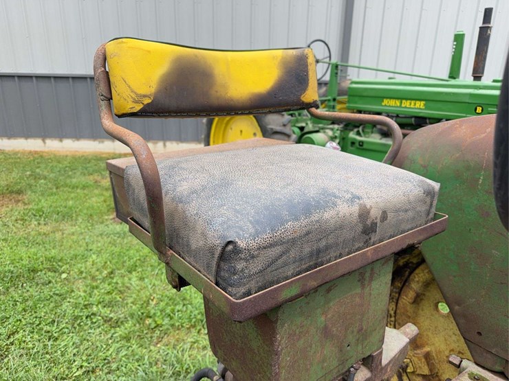 john-deere-b-image-26