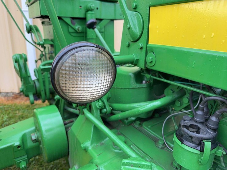 john-deere-520-image-23