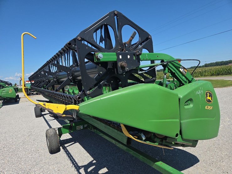 john-deere-635f-image-2