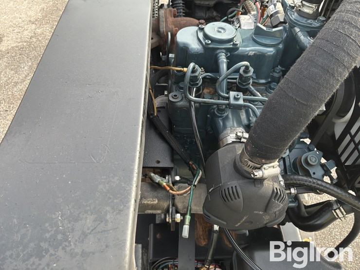 2011-massey-ferguson-730-image-14