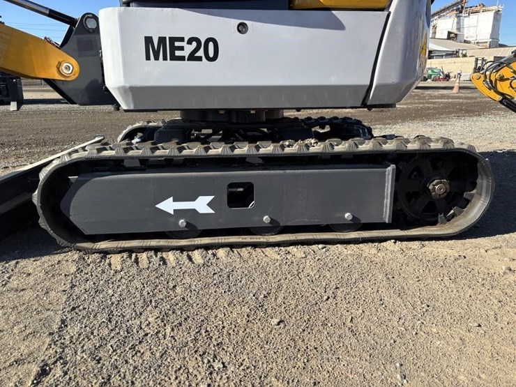 2026-me20-hydraulic-excavator-image-13