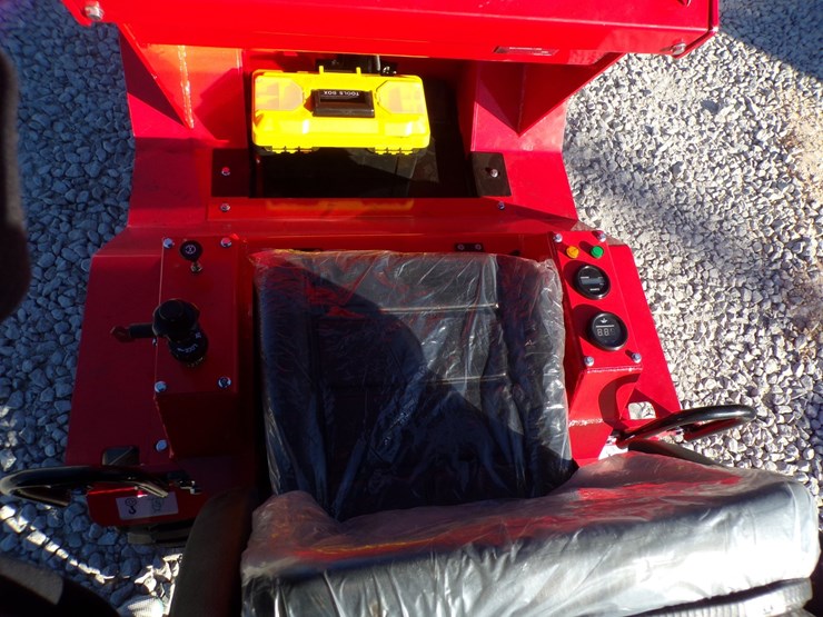 #1389-•-wheel-loader---sda-140w---canopy-top-assembly-required-image-11