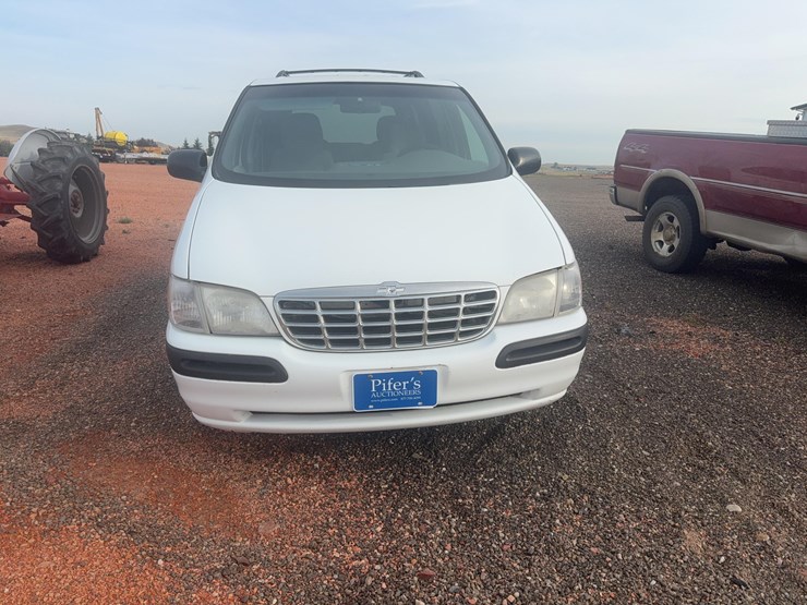 2000-chevrolet-venture-image-6