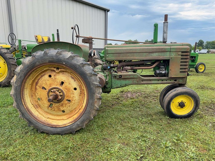 john-deere-b-image-6