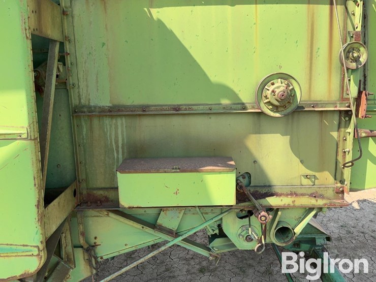 1969-john-deere-105-image-8
