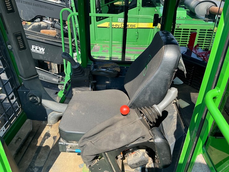 2019-deere-437e-image-41