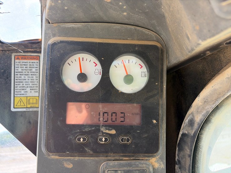 2012-caterpillar-279c2-image-19