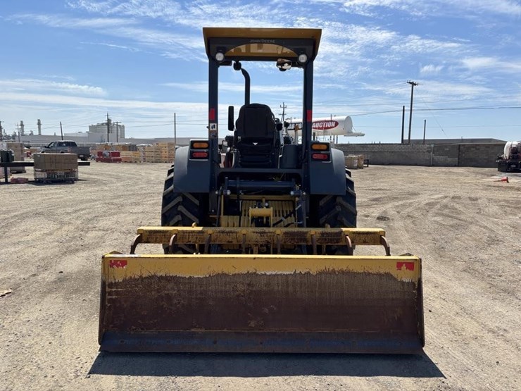 2020-deere-210l-image-8