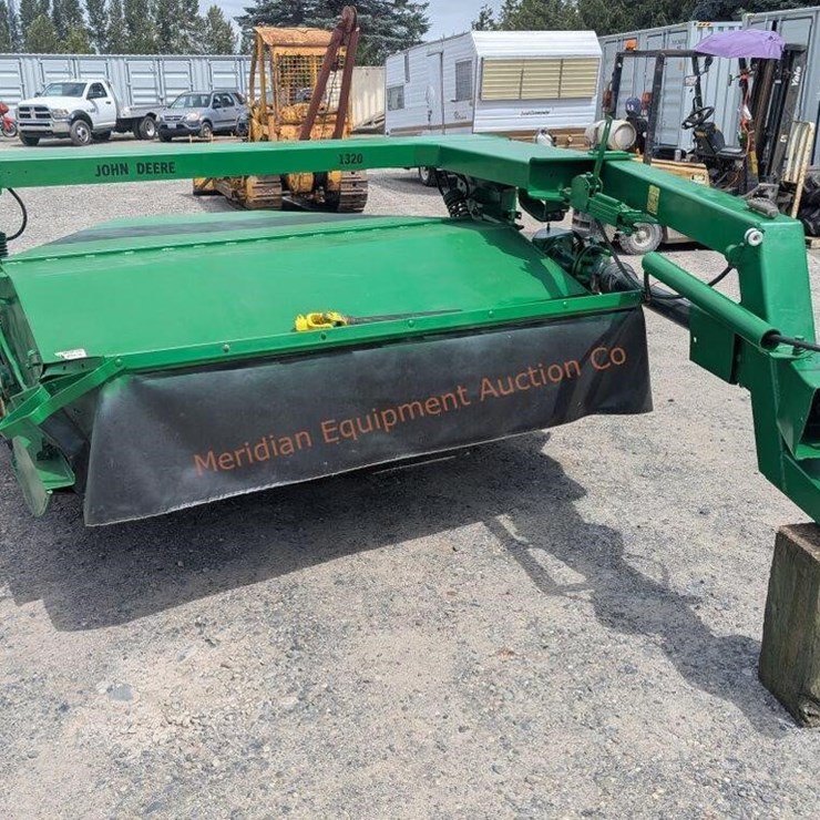 JOHN DEERE 1320