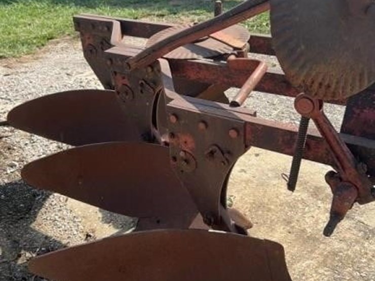 massey-ferguson-74-image-2