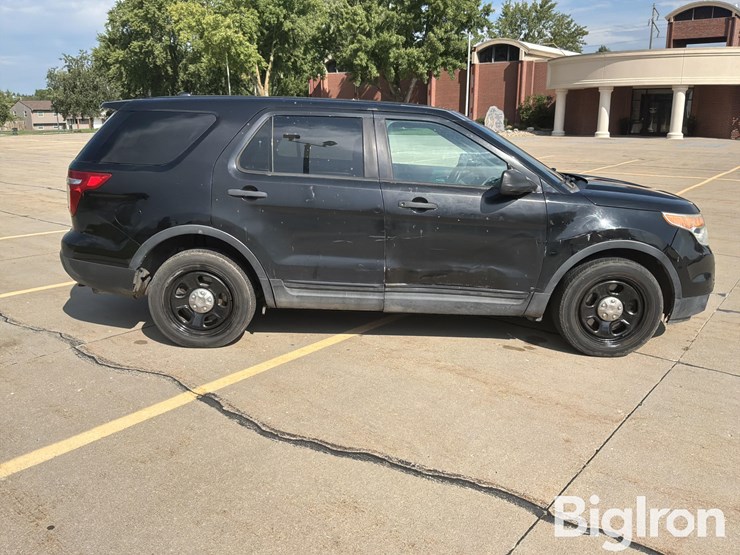 2015-ford-explorer-image-4