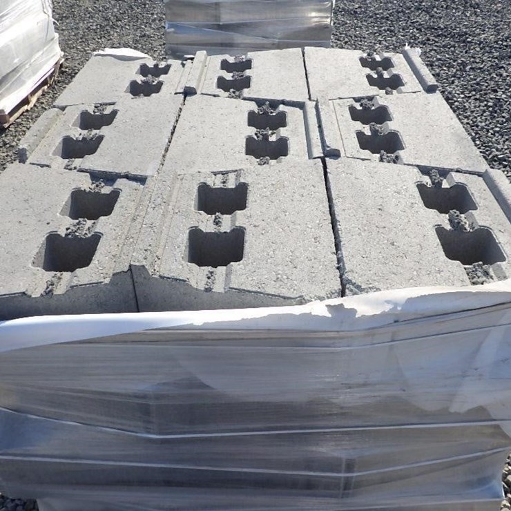 Retaining Wall 6" H x 12" D x 17" W