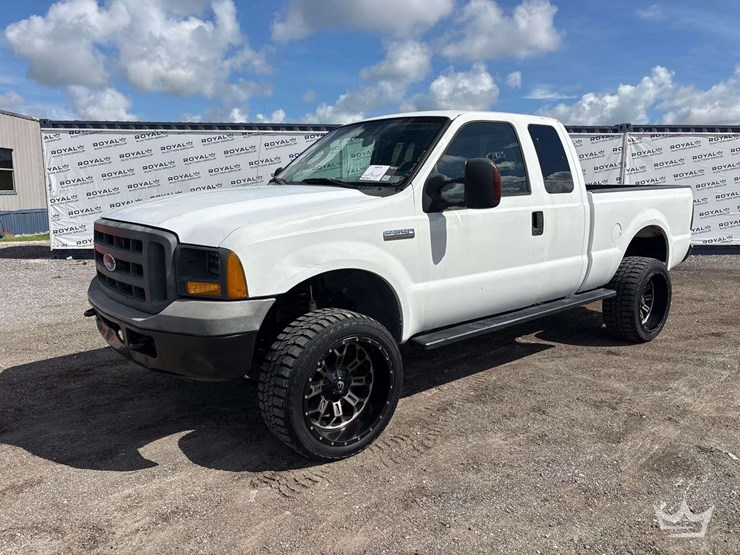 2005-ford-f250-image-1