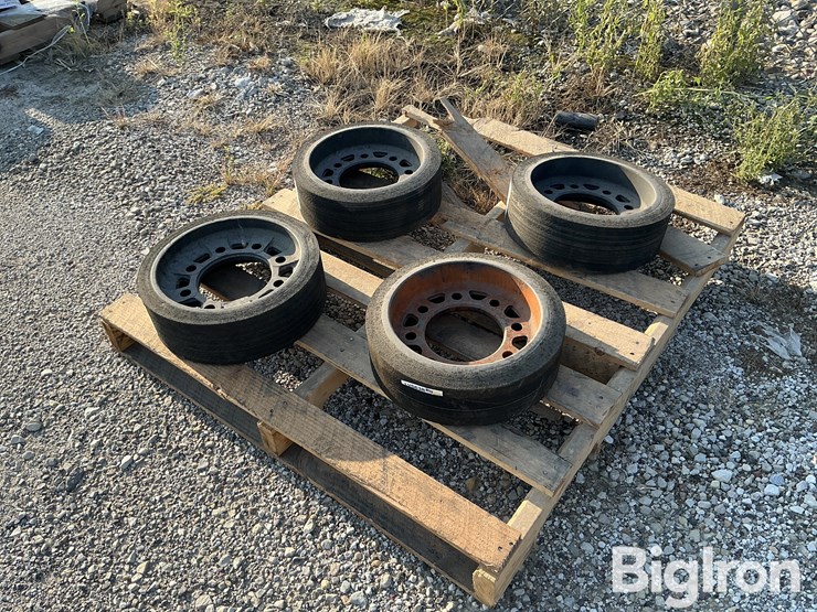 john-deere-8020-image-3