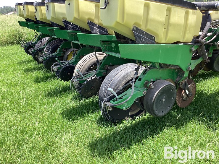 john-deere-1760-image-14
