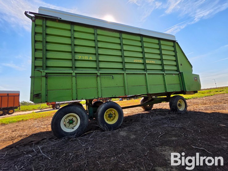 john-deere-716a-image-4