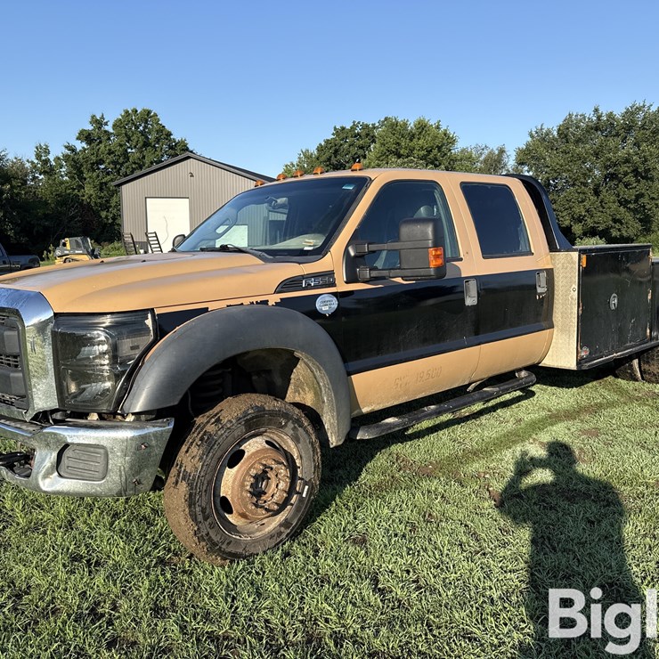 2015 FORD F550 XL