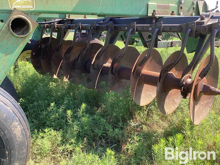 john-deere-331-image-18