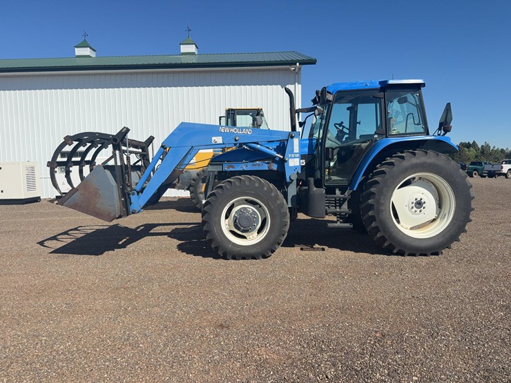 new-holland-tm125-image-2