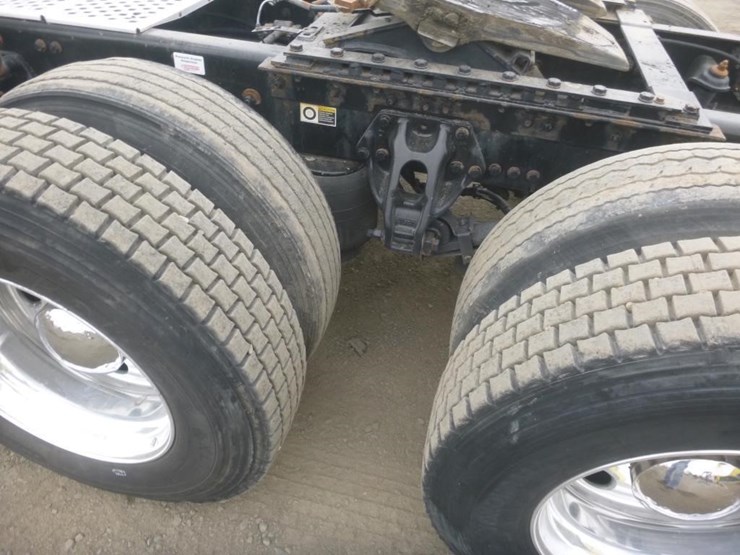 2020-kenworth-t680-image-25