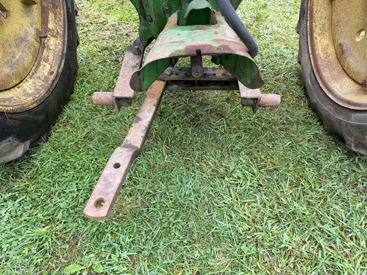 john-deere-b-image-30