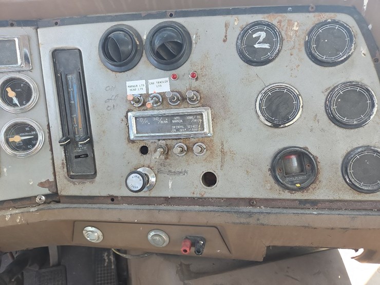 1996-ford-l9000-image-41