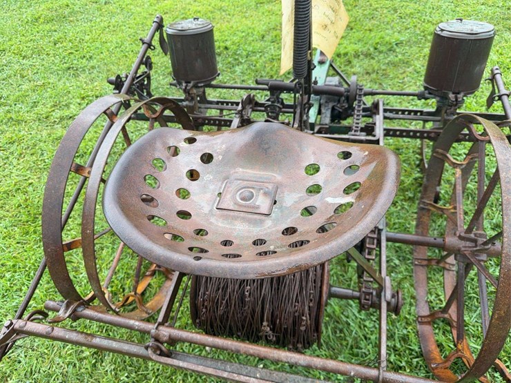 john-deere-two-row-planter-image-24