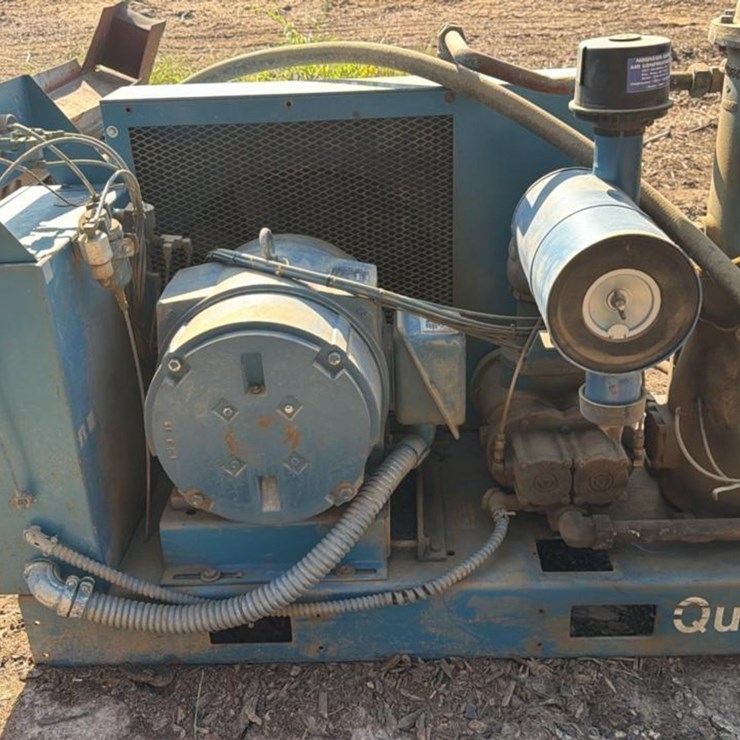 #674 • Quincy Air Compressor