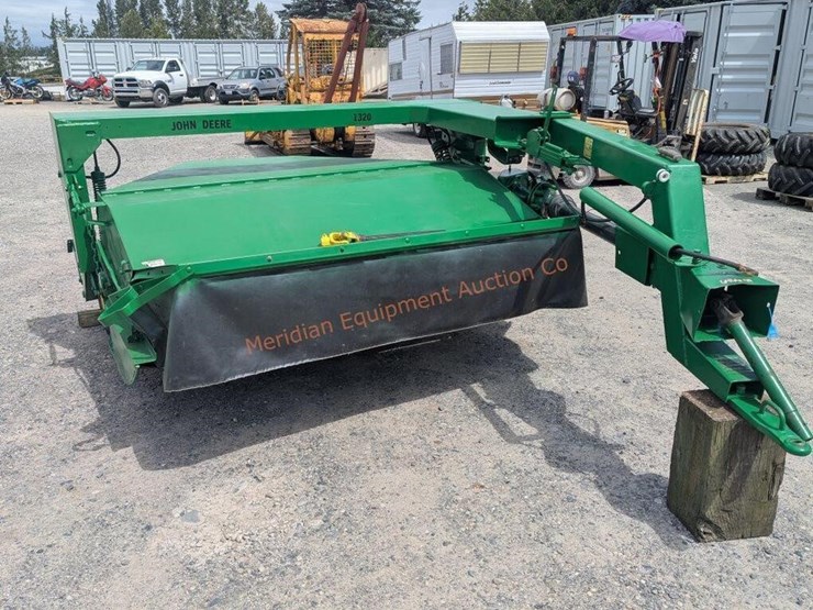 john-deere-1320-image-2