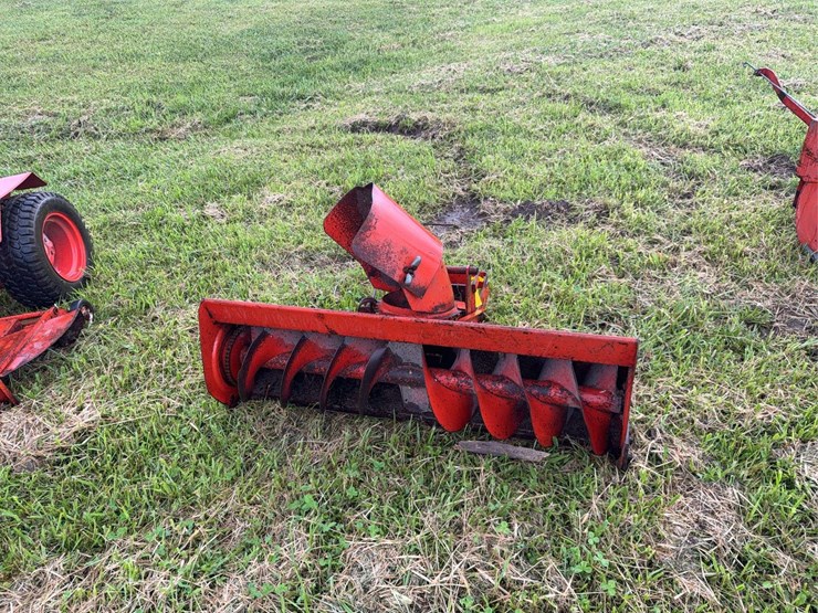 case-l61-snow-blower-image-1