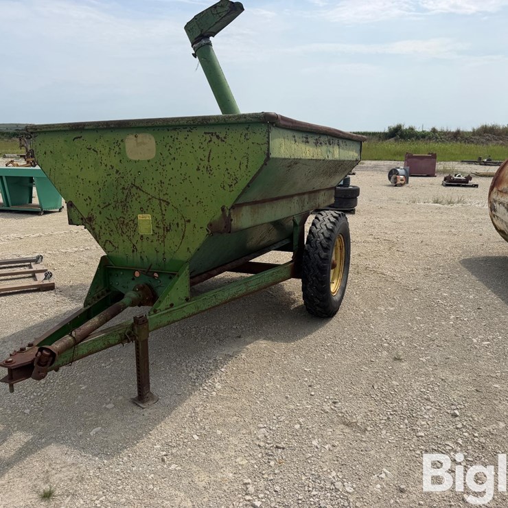 JOHN DEERE 68