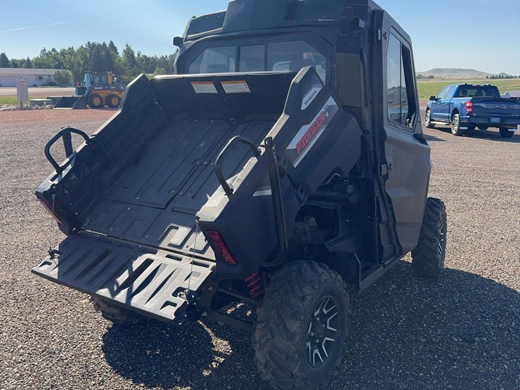 2017-honda-pioneer-700-image-3