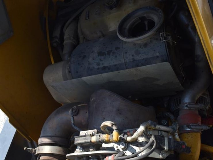 2015-deere-410k-image-45