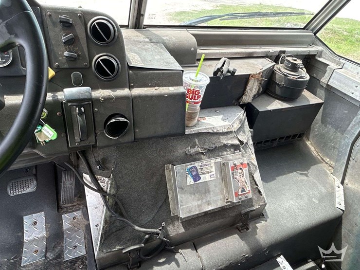 2000-freightliner-mt45-image-19