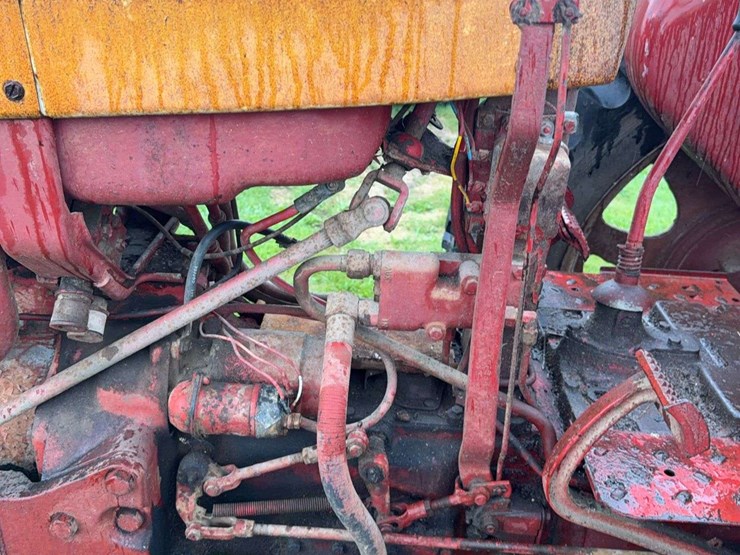 farmall-504-image-39
