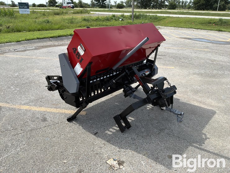 2026-massey-ferguson-730-image-3