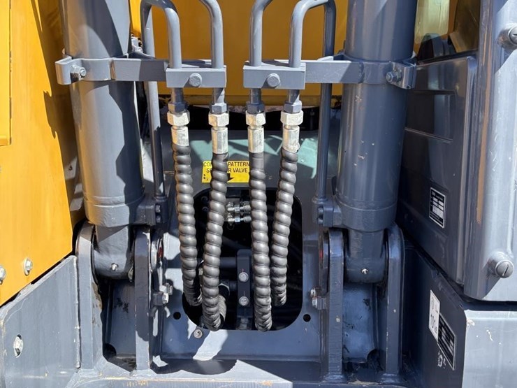 2023-xcmg-xe155ucr-hydraulic-excavator-image-21