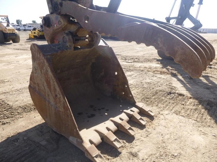 2019-deere-345g-lc-image-7