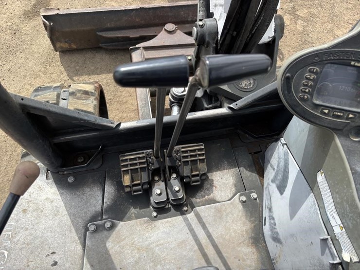 2019-bobcat-e55-image-32
