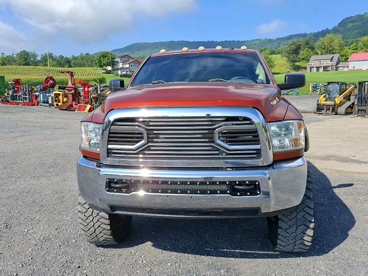 2013-dodge-2500-image-8