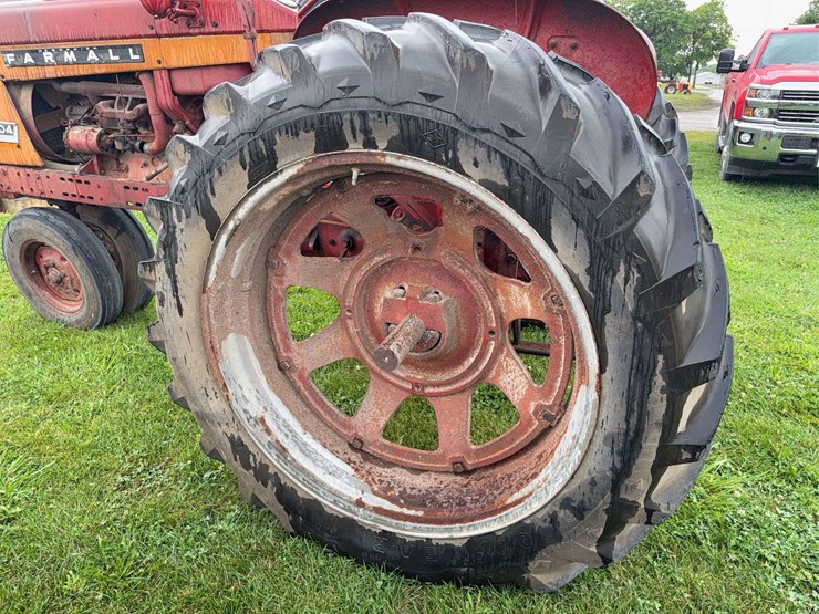 farmall-504-image-35