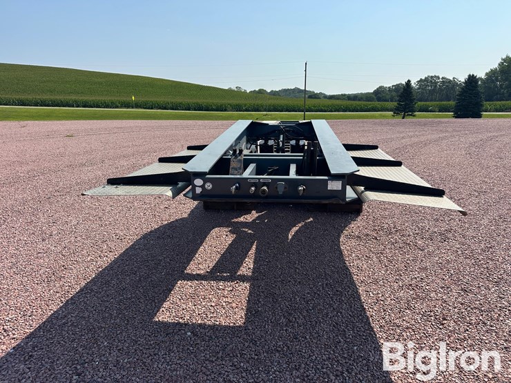 2008-big-tex-big-tow-b-55dtg-tri/a-detachable-lowboy-trailer-image-2