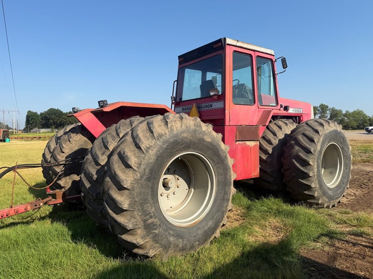 1983-massey-ferguson-4880-image-3