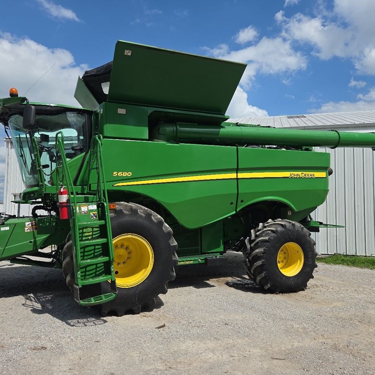 JOHN DEERE S680