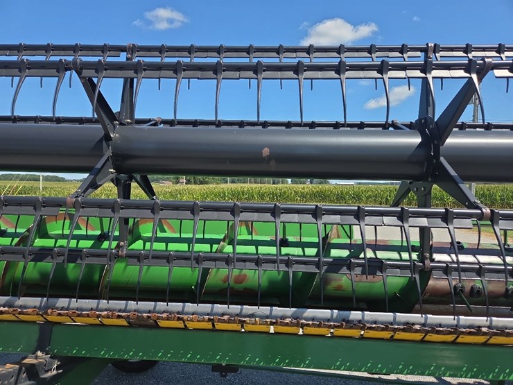 john-deere-635f-image-11