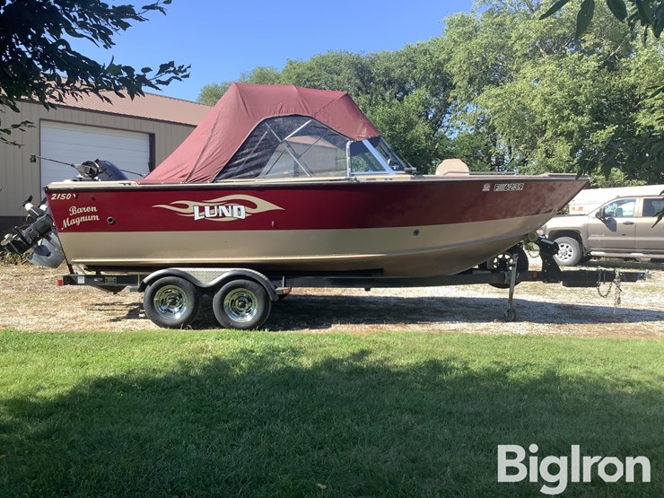 2000-lund-2150-baron-magnum-boat-&-trailer-image-4