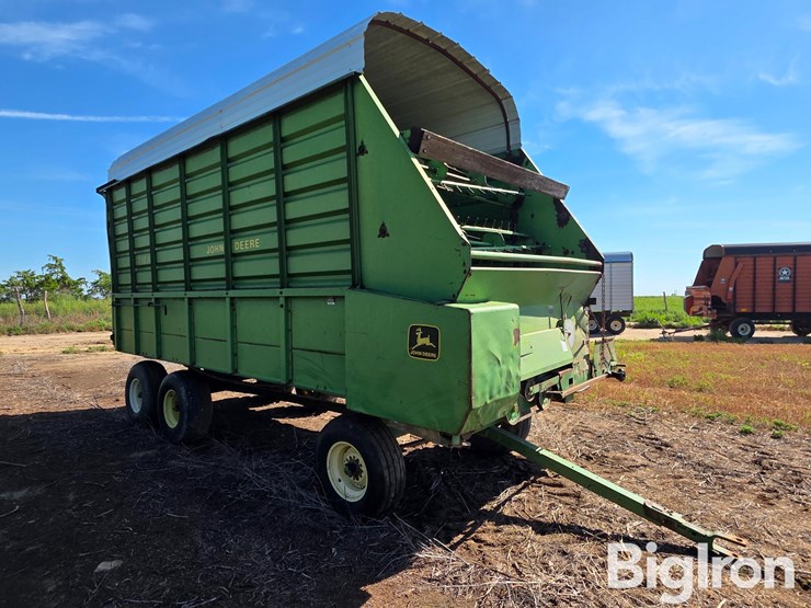 john-deere-716a-image-3