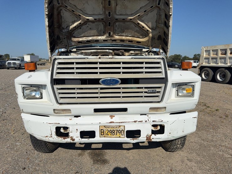 1989-ford-f700-image-26